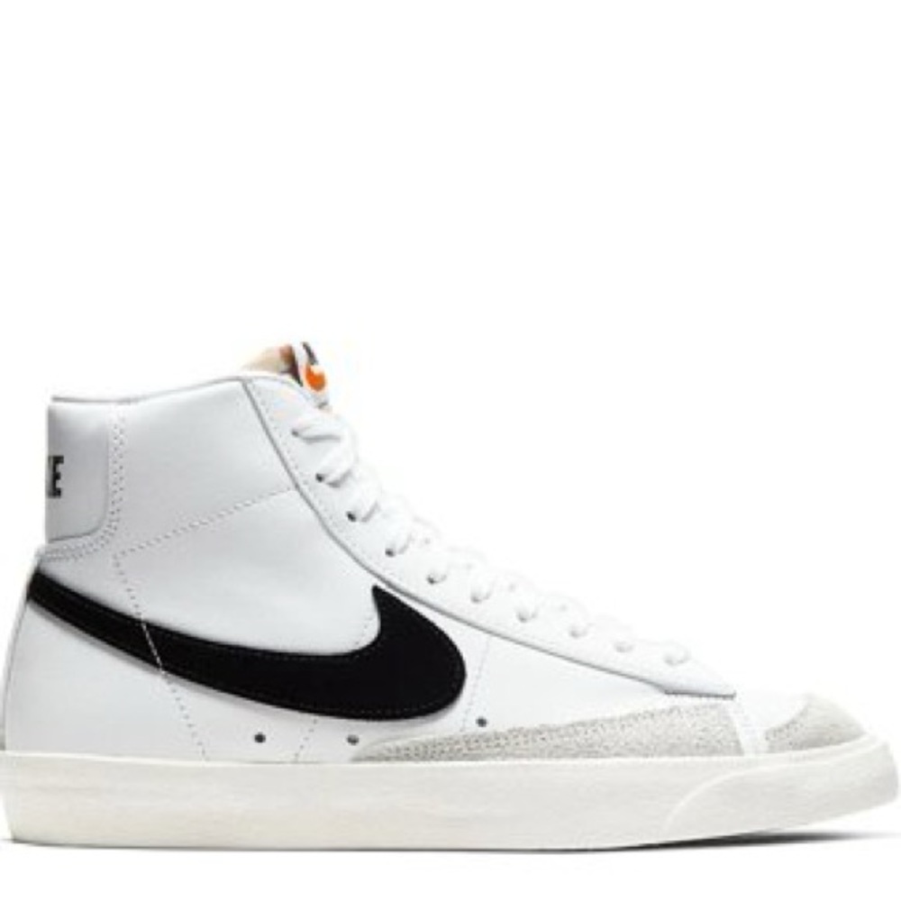 Nike Women's Blazer Mid 77 Shoes